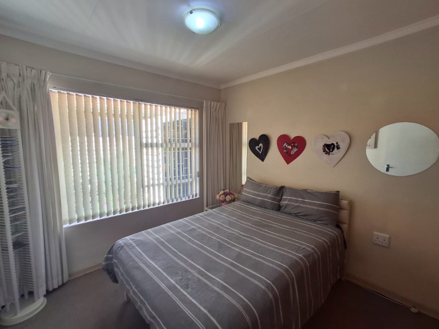 2 Bedroom Property for Sale in Fleurdal Free State